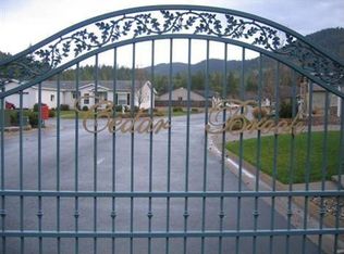 352 Cedar Rdg, Cave Junction, OR 97523