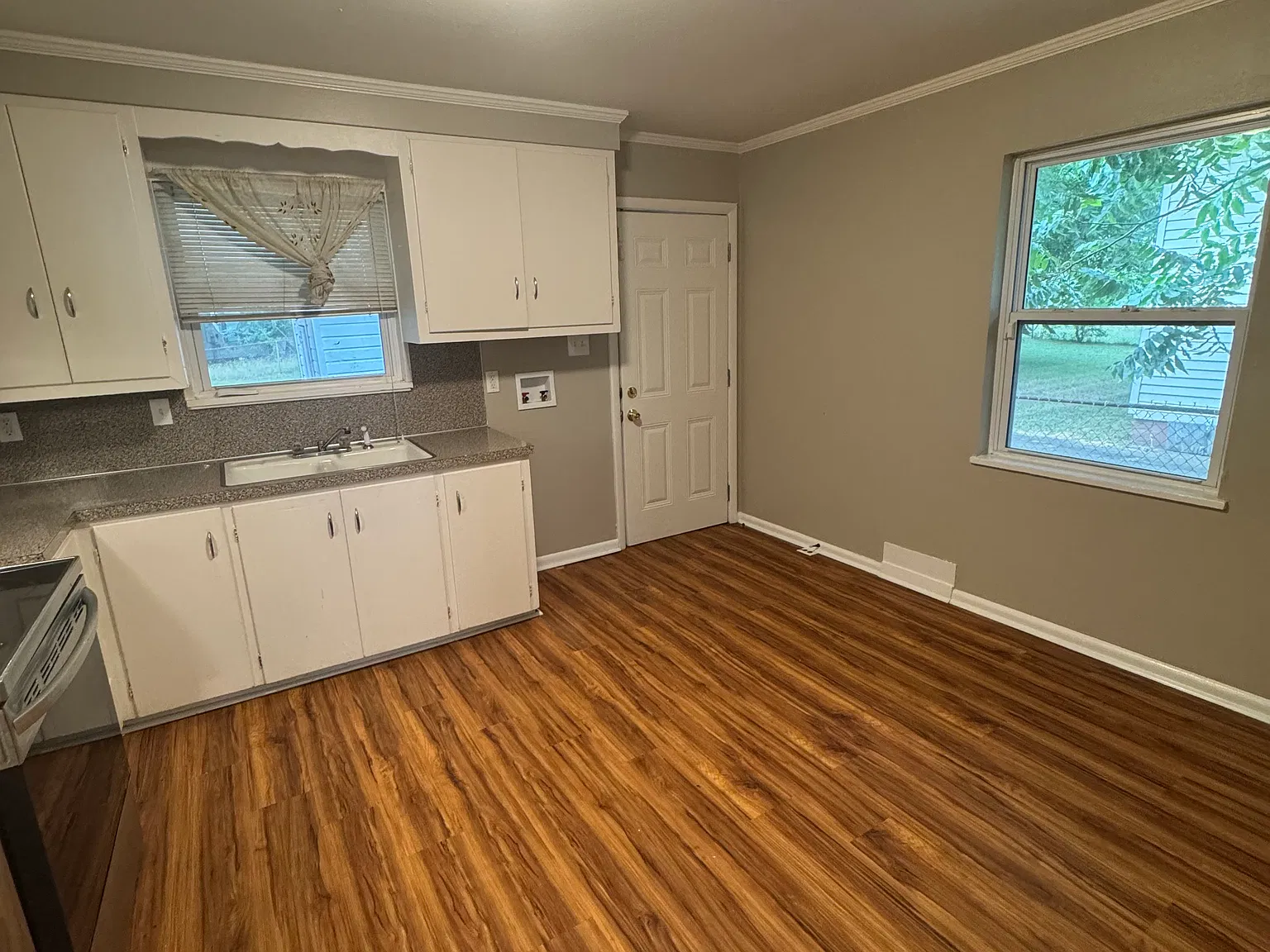 3 bed, 1474 sqft, $1,300 — Photo 2