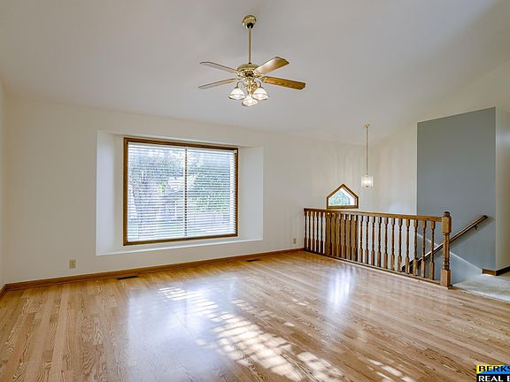 5th image of 202 Carolina Dr