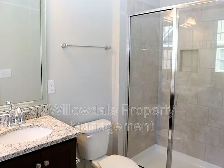 904 Laurel Gate Dr — Photo 8