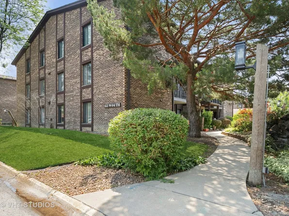 63 W 64th St APT 104, Westmont, IL 60559