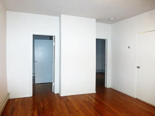 Rented by LDMI Realty Group LLC | media 26