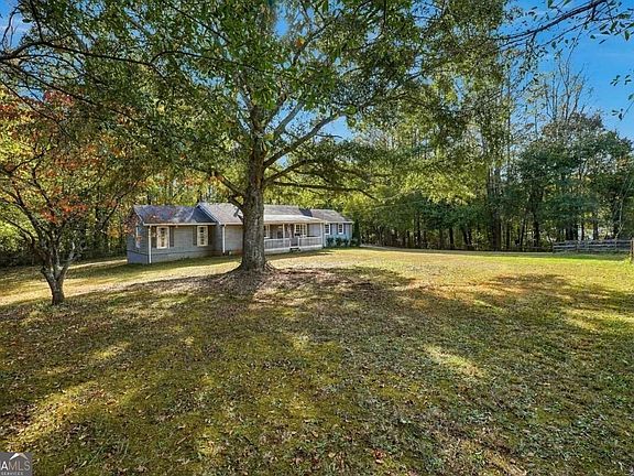 2nd image of 2815 Mountain Rd