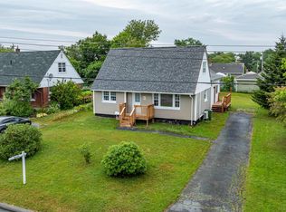 6 Birchfield Cres, Halifax, NS B3R 2E7
