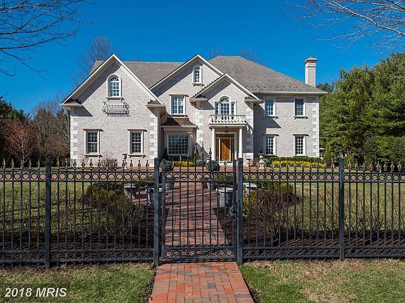2nd image of 9944 Potomac Manors Dr