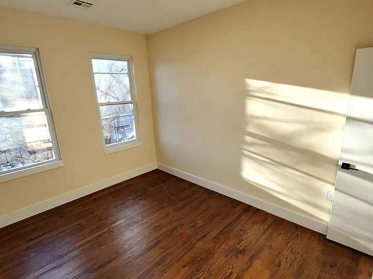 165 Danforth Ave #3 — Photo 8