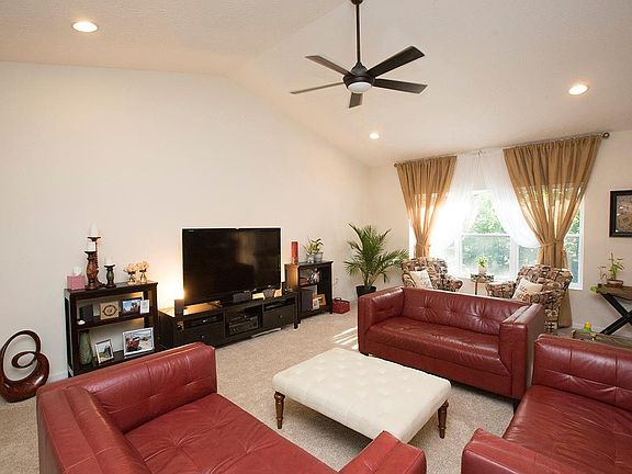 3rd image of 6411 Arabian Dr