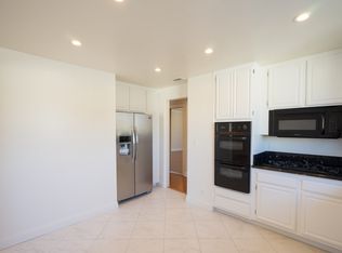 200 N Almont Dr APT 303, Beverly Hills, CA 90211