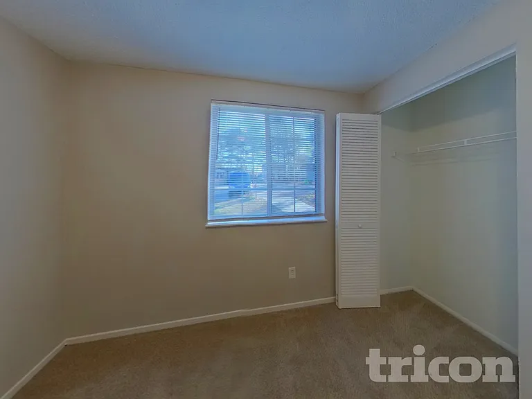 6 Forestgrove Ct — Photo 13