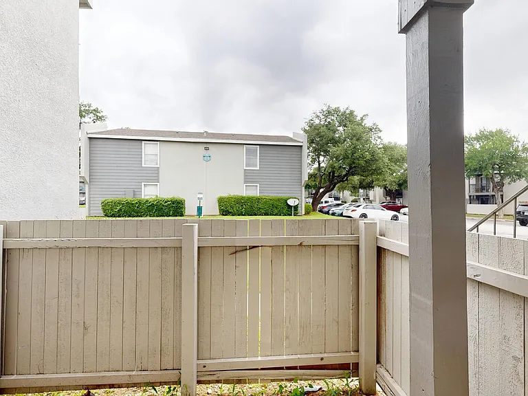 Addison Apartments at the Park — Photo 105