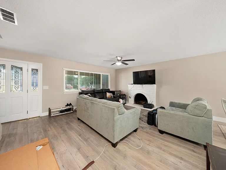 123 Lido Cir — Photo 9