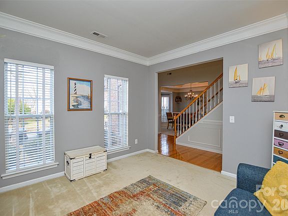 5th image of 123 Comata Rd