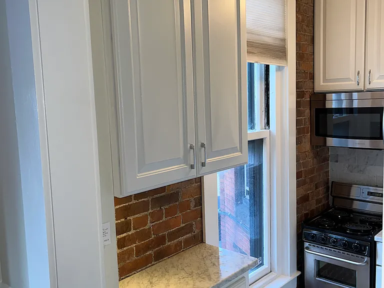 35 Bay State Rd #1R — Photo 7