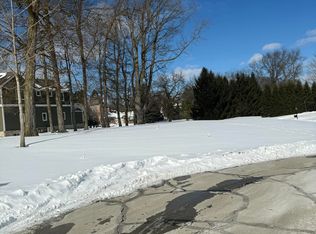 3 Stableside Rd S, Toledo, OH 43615