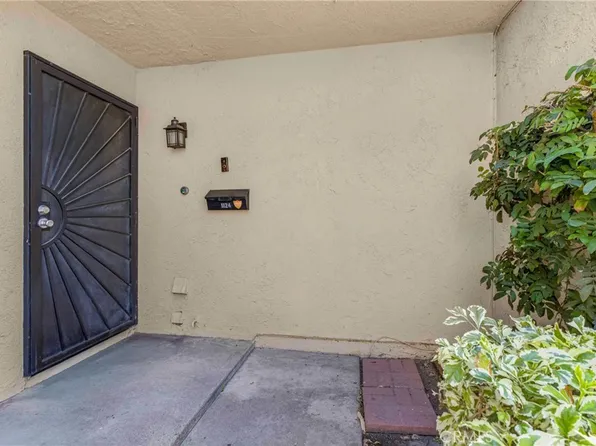 1124 S Clifpark Cir #C37p, Anaheim, CA 92805