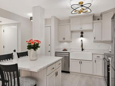 26 10th St W Unit 705, Saint Paul, MN, 55102