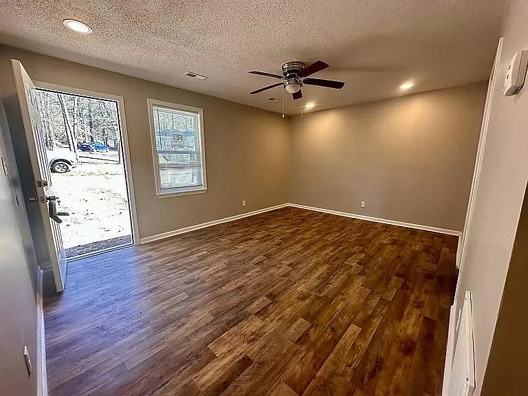 3429 Gardner St #A — Photo 2