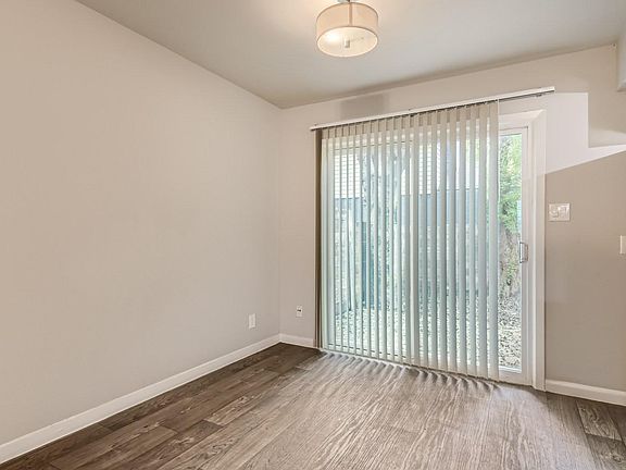 4th image of 2909 E 51st St APT C