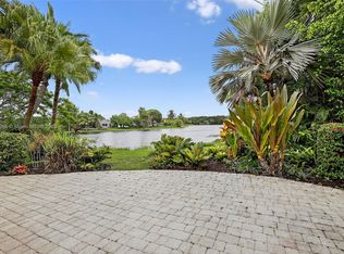 372 Cameron Dr, Weston, FL 33326