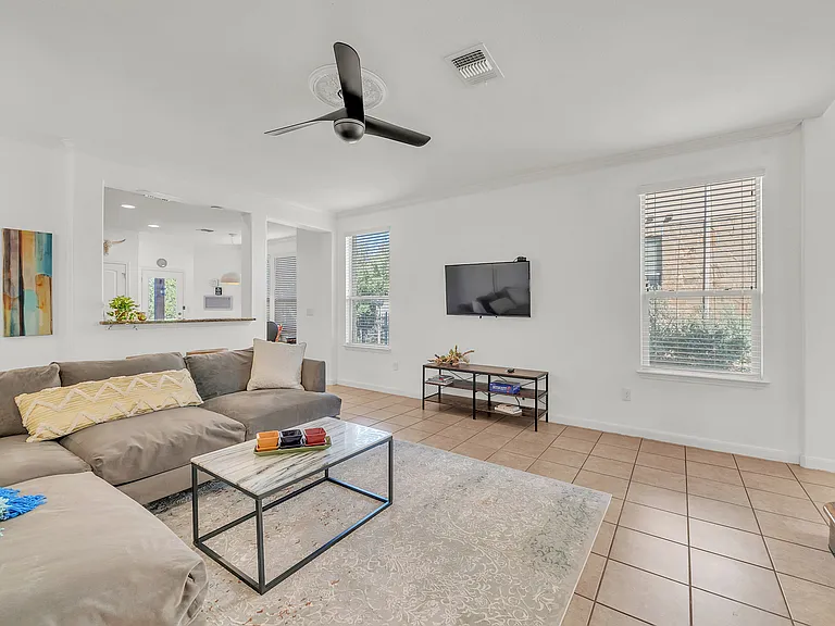 520 S Meadowlark St #B — Photo 35