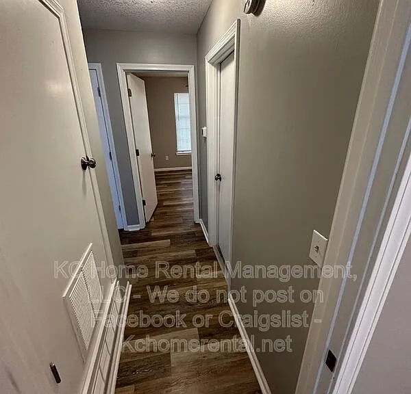 211 NW Barr Rd #C — Photo 24
