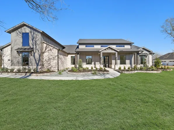 10734 Winding Br, Chapel Hill, TX 77426