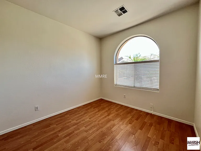 8952 E Crescent Ave — Photo 6