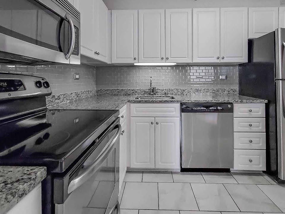 1st image of 62 E Chicago Ave #1212