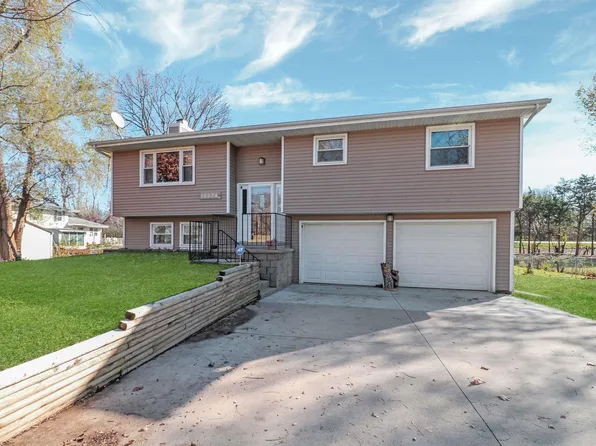 15326 N Vonachen Dr, Chillicothe, IL 61523