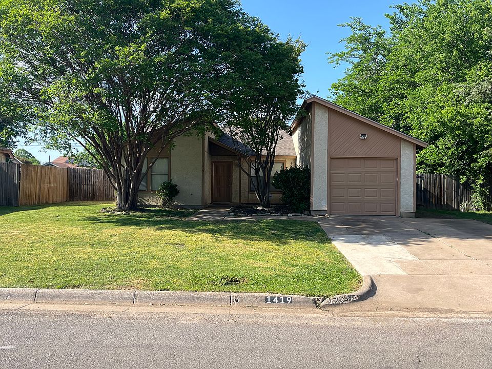 1st image of 1419 Colonnade Dr