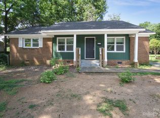 1105 Pondella Dr, Charlotte, NC 28213
