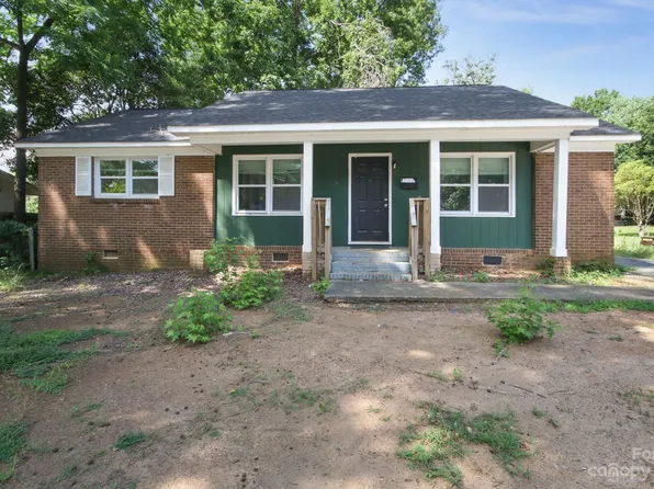 1105 Pondella Dr, Charlotte, NC 28213