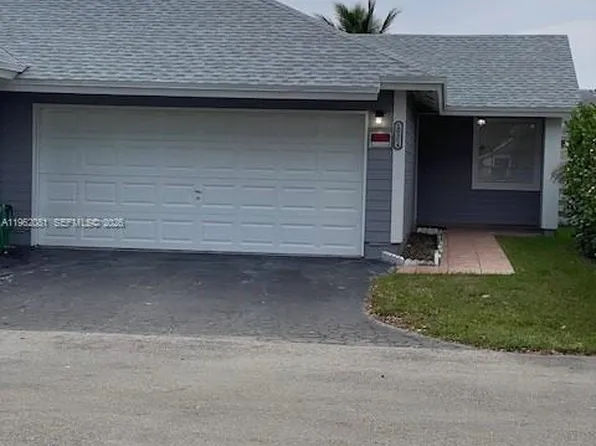 10304 SW 139th Pl, Miami, FL 33186