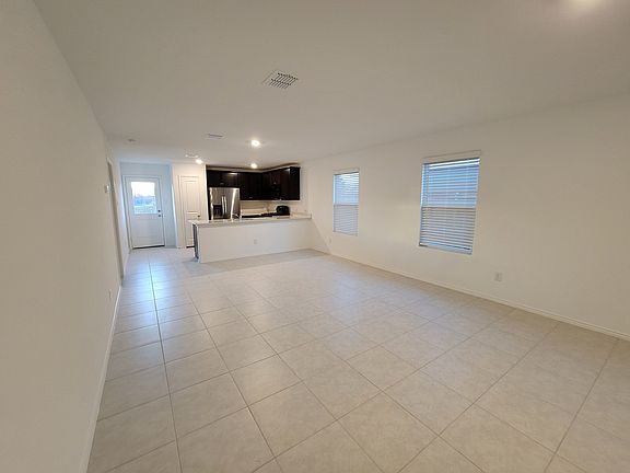 5th image of 7513 Bluebell Ln