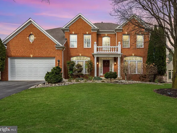10705 Red Dahlia Dr, Woodstock, MD 21163