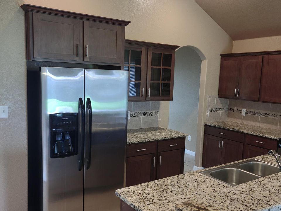 2nd image of 704 W Libra Dr