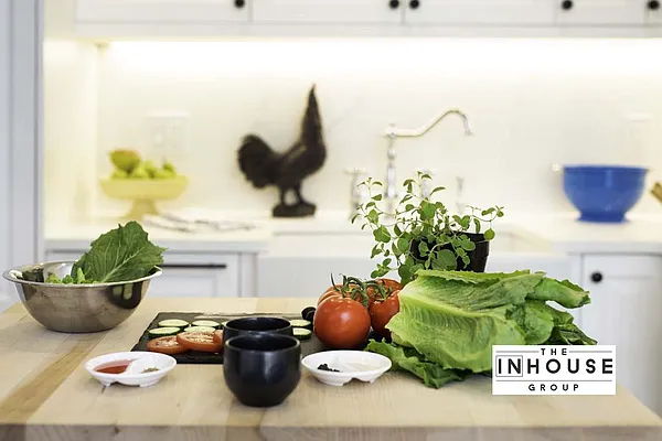 Sold by The InHouse Group | media 5