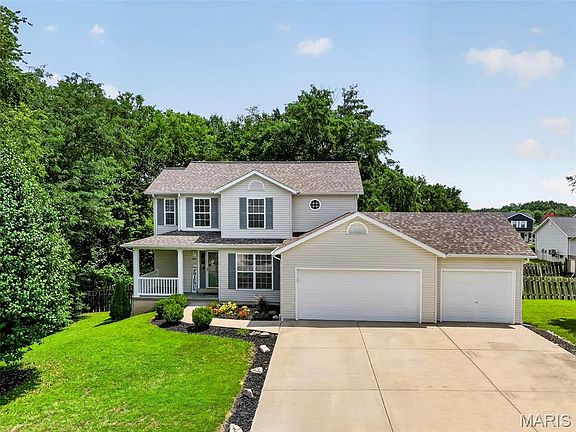 2nd image of 1441 Sleepy Hollow Dr