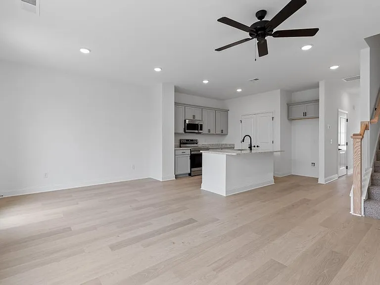 8851 James Creek Dr — Photo 8