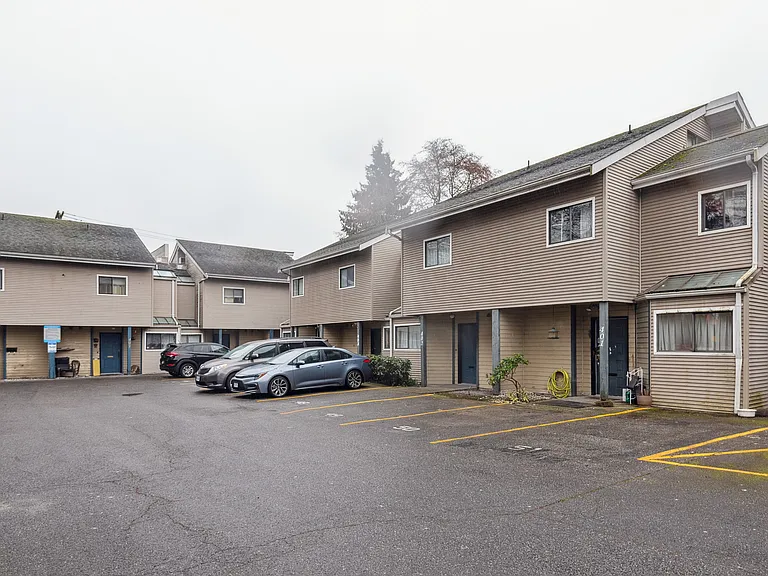 8660 Granville Ave #107 — Photo 9