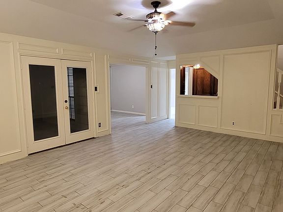 4th image of 10310 Great Plains Ln