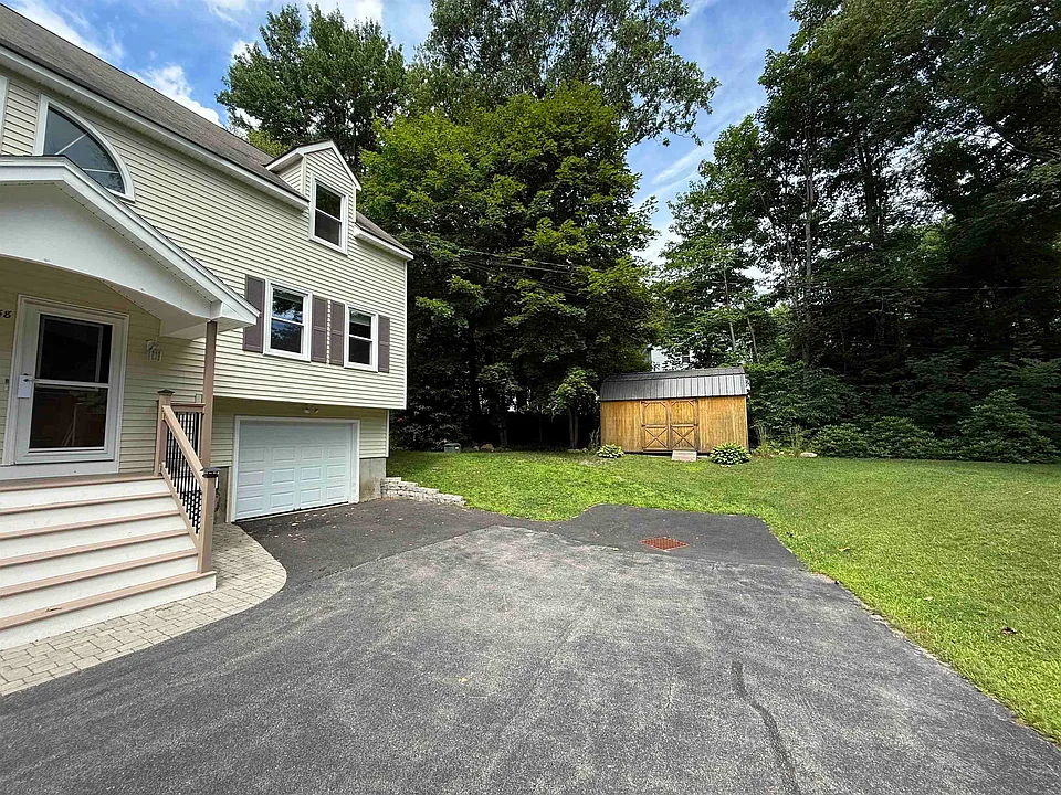 158 Tina Dr #B