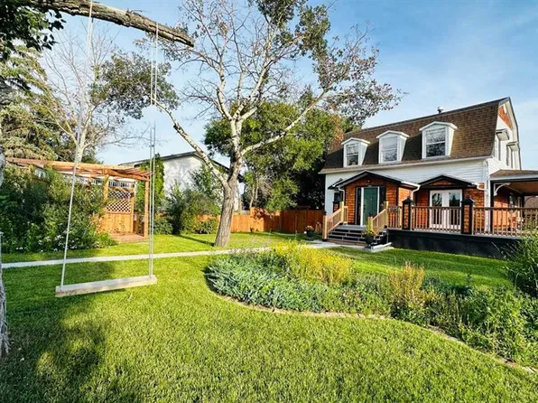 1507 N 2nd Ave NW, Drumheller, AB T0J 0Y1