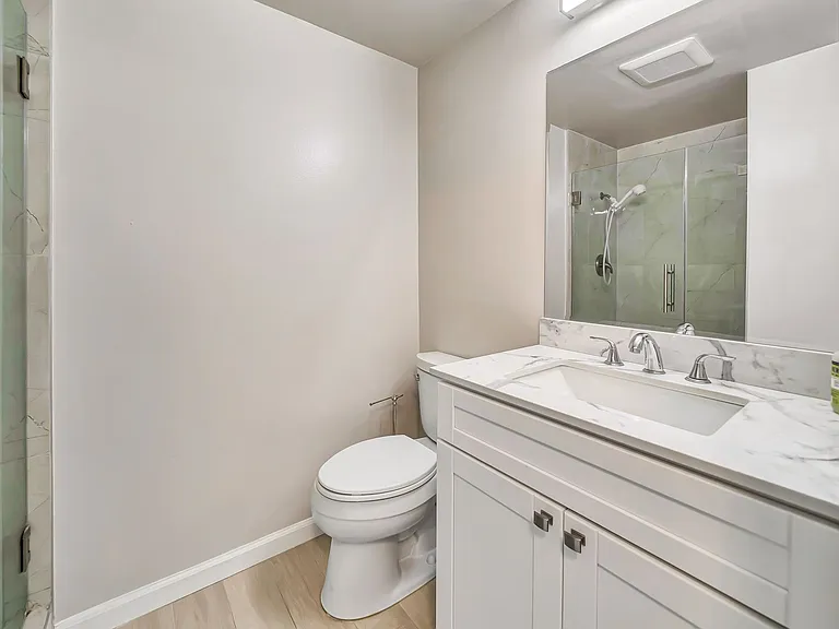 1751 Colby Ave #4 — Photo 18