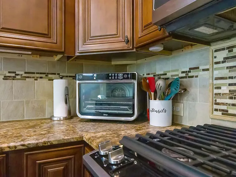 8425 Hobhouse Cir — Photo 15