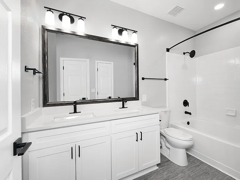 Legacy Ballantyne Apartments — Photo 12