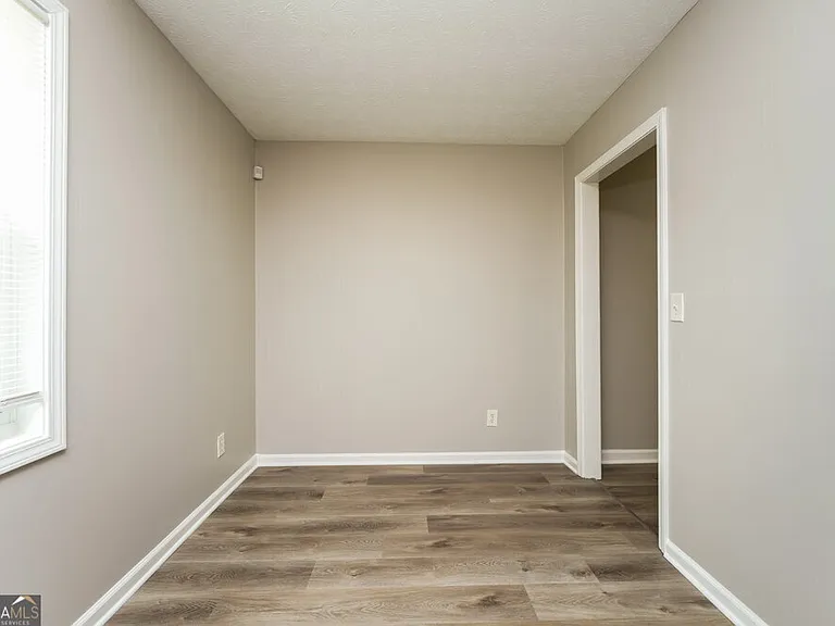 2704 Laurel View Dr — Photo 7