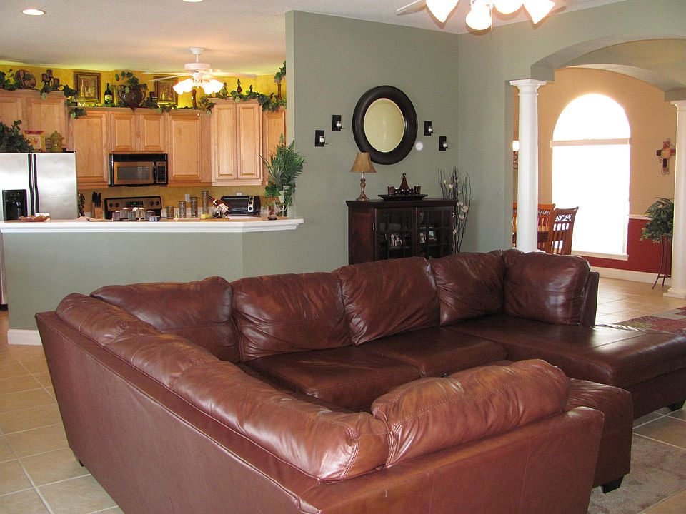 2nd image of 920 Hart Lake Ct