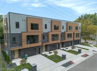 525 Walnut St, Brighton, MI 48116