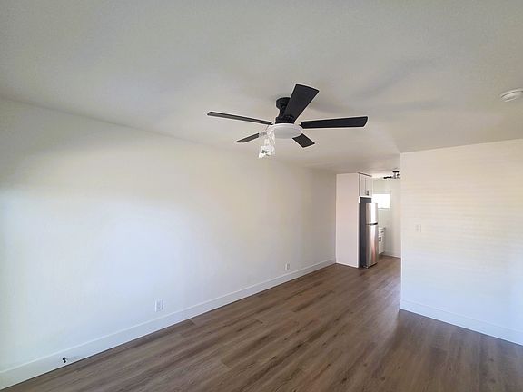 3rd image of 1253 W Pierce St APT 1